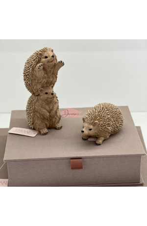 Escultura c/ 2 Ouriços de Poliresina - 17cm x 6,5cm