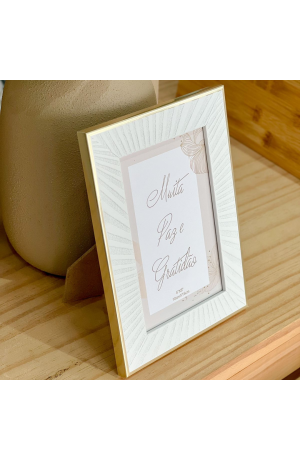 Porta Retrato Branco c/ Borda Dourada 